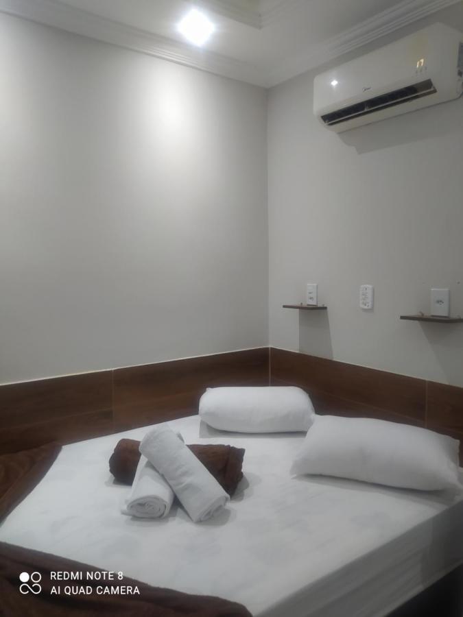 Pousada Quarto Casal Com Ar,Frigobar, Garagem Aparecida  Exterior photo